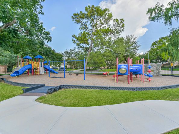 11814 Drexelbrook Drive, Houston TX 77077