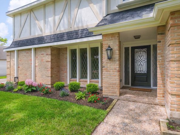 11814 Drexelbrook Drive, Houston TX 77077
