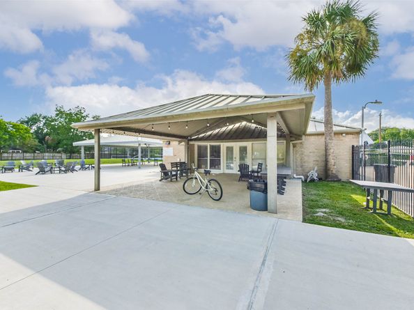 11814 Drexelbrook Drive, Houston TX 77077