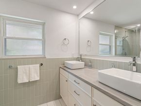 5534 Lymbar Drive, Houston TX 77096
