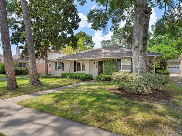 5534 Lymbar Drive, Houston TX 77096