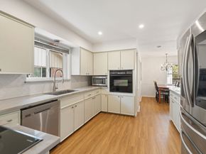 5534 Lymbar Drive, Houston TX 77096