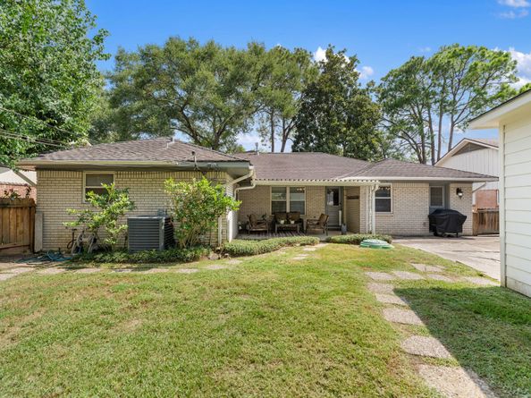 5534 Lymbar Drive, Houston TX 77096