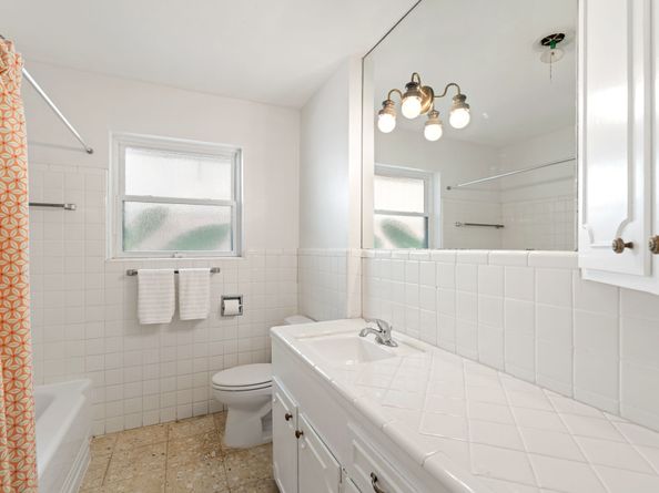 5534 Lymbar Drive, Houston TX 77096