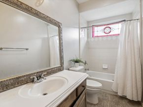 76 Champion Villa Drive, Houston TX 77069