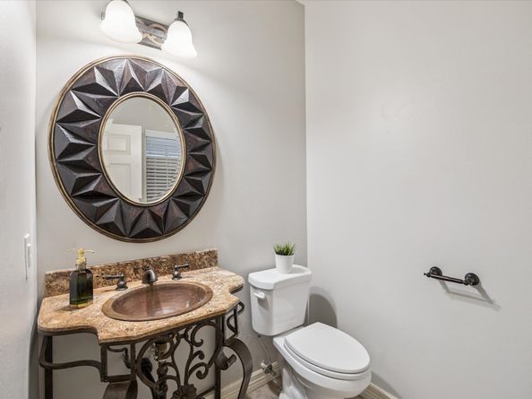 76 Champion Villa Drive, Houston TX 77069