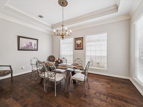 76 Champion Villa Drive, Houston TX 77069