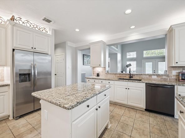 76 Champion Villa Drive, Houston TX 77069