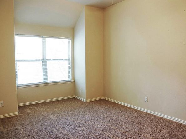 83 W Jagged Ridge Circle, Spring TX 77389