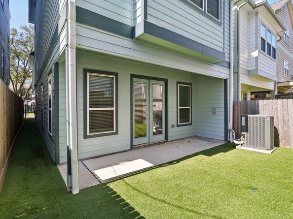 1203 Crocker Street B, Houston TX 77019