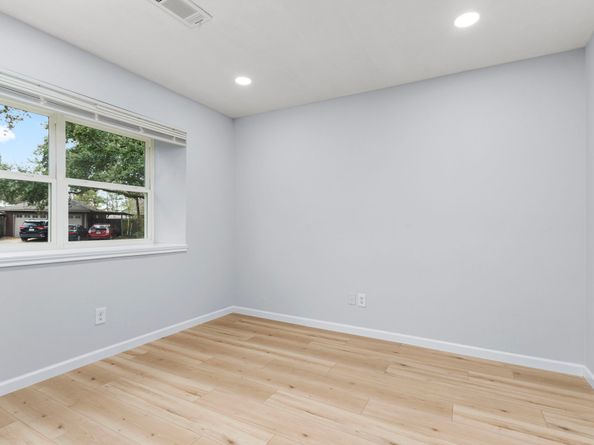 3306 Crestdale Drive, Houston TX 77080