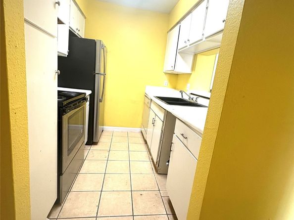 212 Plaza Verde Drive F26, Houston TX 77038