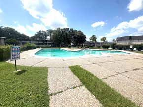 212 Plaza Verde Drive F26, Houston TX 77038