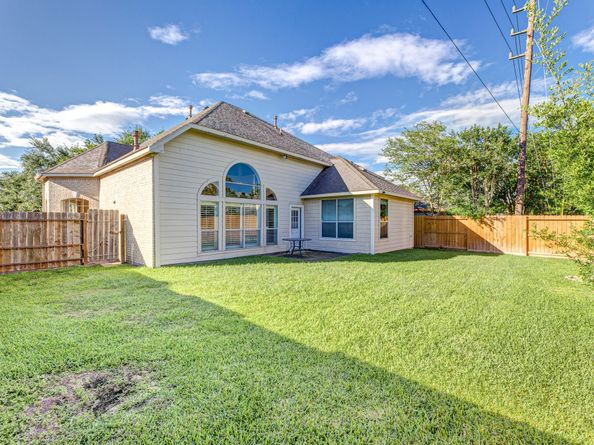 12347 Shadowvista Dr, Houston TX 77082