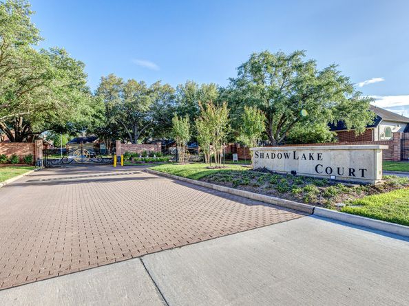 12347 Shadowvista Dr, Houston TX 77082