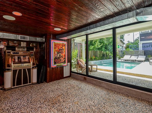 816 W Main Street, Houston TX 77006