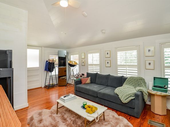 816 W Main Street, Houston TX 77006