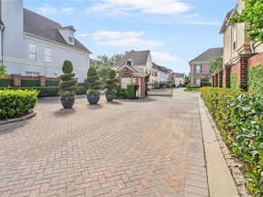 5225 Sagecircle Street S, Houston TX 77056