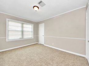 214 Axilda Street, Houston TX 77017