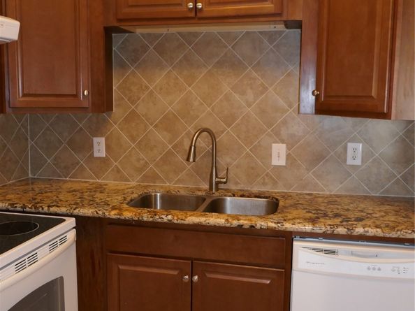 2100 Tanglewilde Street 250, Houston TX 77063