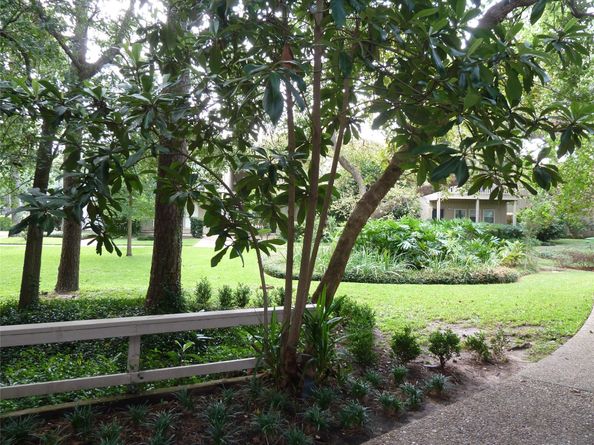 2100 Tanglewilde Street 250, Houston TX 77063