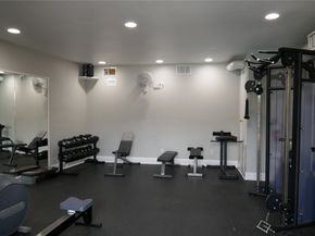 2100 Tanglewilde Street 250, Houston TX 77063