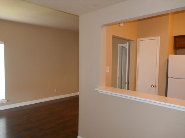 2100 Tanglewilde Street 250, Houston TX 77063