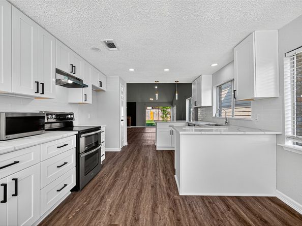 7706 Miller Glen Lane, Houston TX 77072