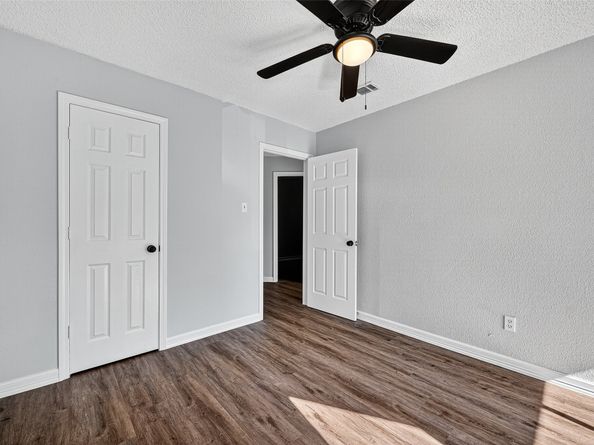 7706 Miller Glen Lane, Houston TX 77072