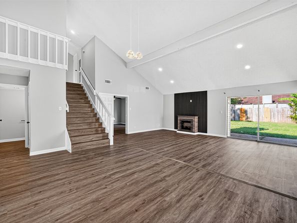 7706 Miller Glen Lane, Houston TX 77072