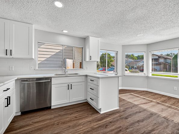 7706 Miller Glen Lane, Houston TX 77072
