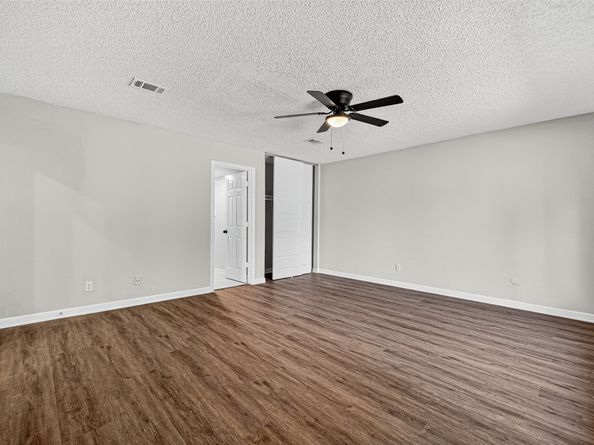 7706 Miller Glen Lane, Houston TX 77072