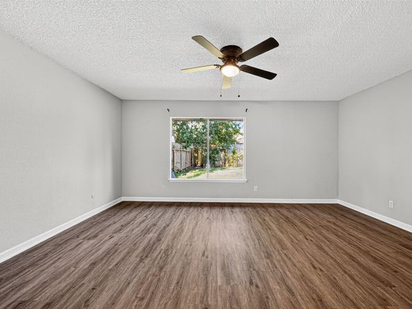 7706 Miller Glen Lane, Houston TX 77072