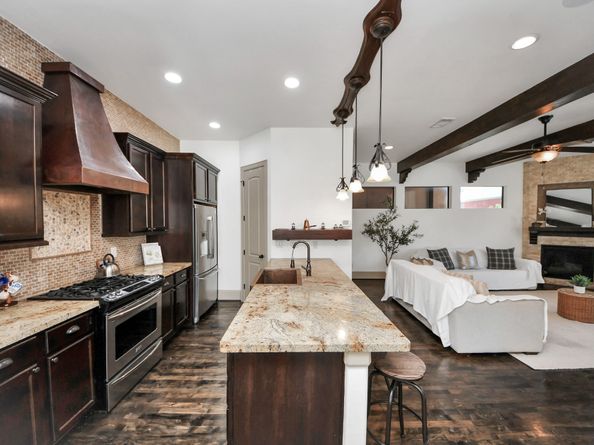 1141 W 23rd st A, Houston TX 77008