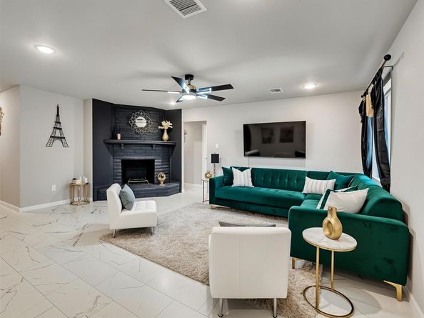 15123 Kaler Road, Houston TX 77060