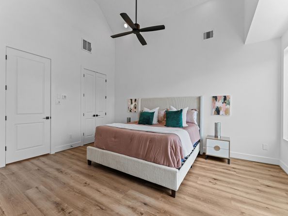 1122 W 17th Street D, Houston TX 77008