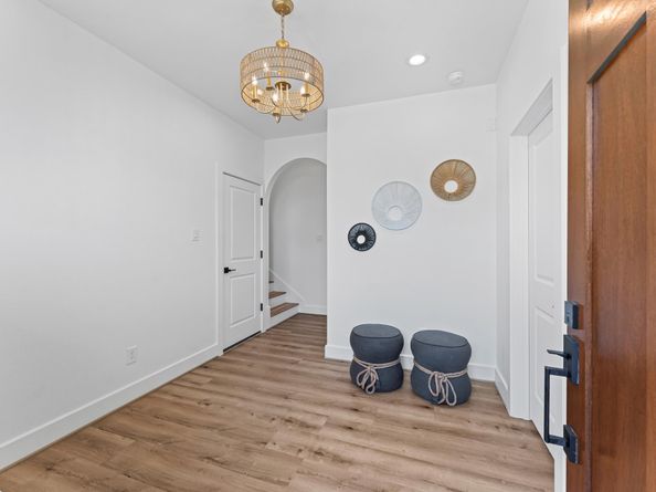 1122 W 17th Street D, Houston TX 77008