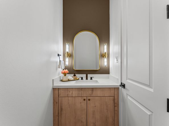 1122 W 17th Street D, Houston TX 77008