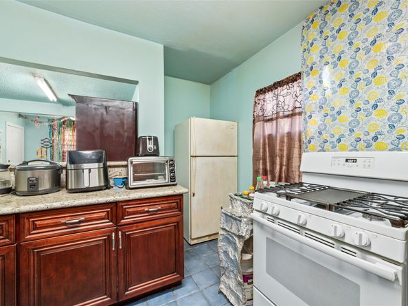 8023 Findlay Street, Houston TX 77017