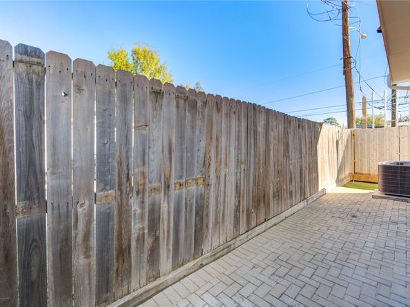 820 Wakefield Drive A, Houston TX 77018