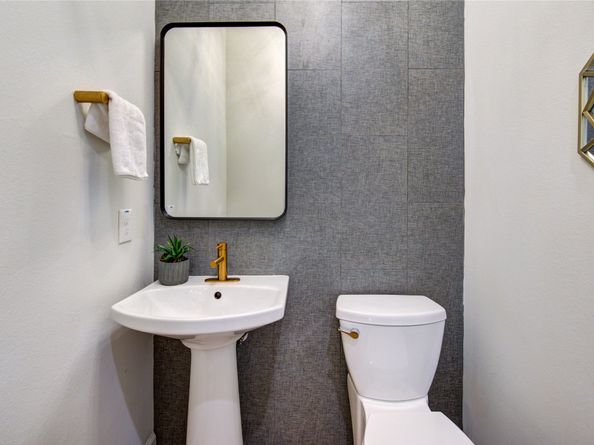 820 Wakefield Drive A, Houston TX 77018