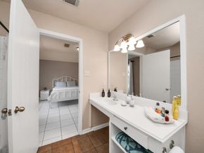 9519 Summer Laurel Lane, Houston TX 77088