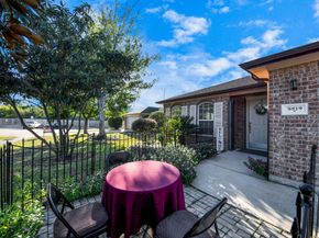 9519 Summer Laurel Lane, Houston TX 77088