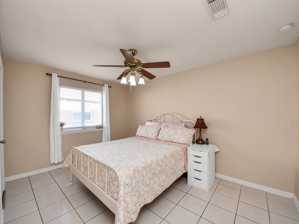 9519 Summer Laurel Lane, Houston TX 77088