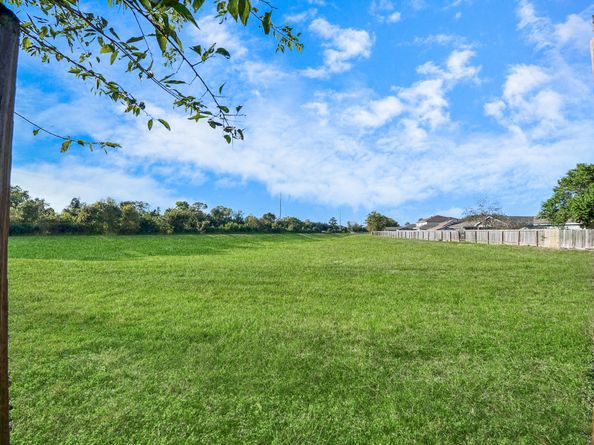 9519 Summer Laurel Lane, Houston TX 77088