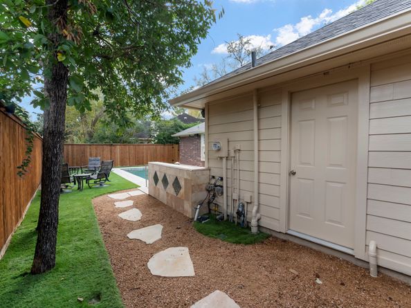 38 N Dragonwood Place, Spring TX 77381