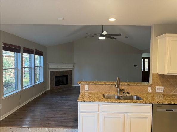 58 Shimmer Pond Pl, Conroe TX 77385