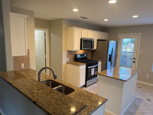 58 Shimmer Pond Pl, Conroe TX 77385