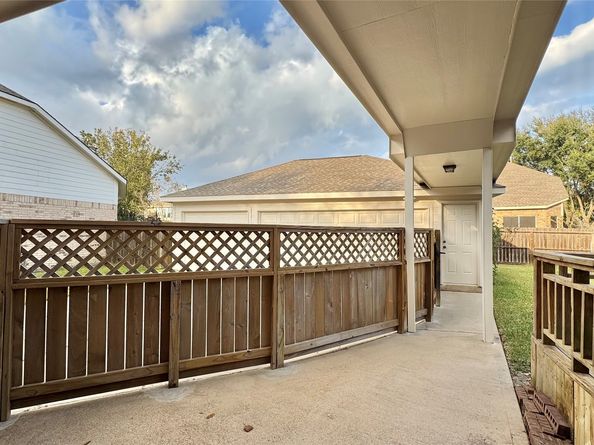 14902 Rock Mill Lane, Sugar Land TX 77498