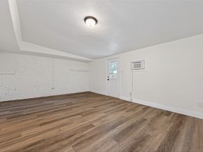 7718 Morley Street, Houston TX 77061